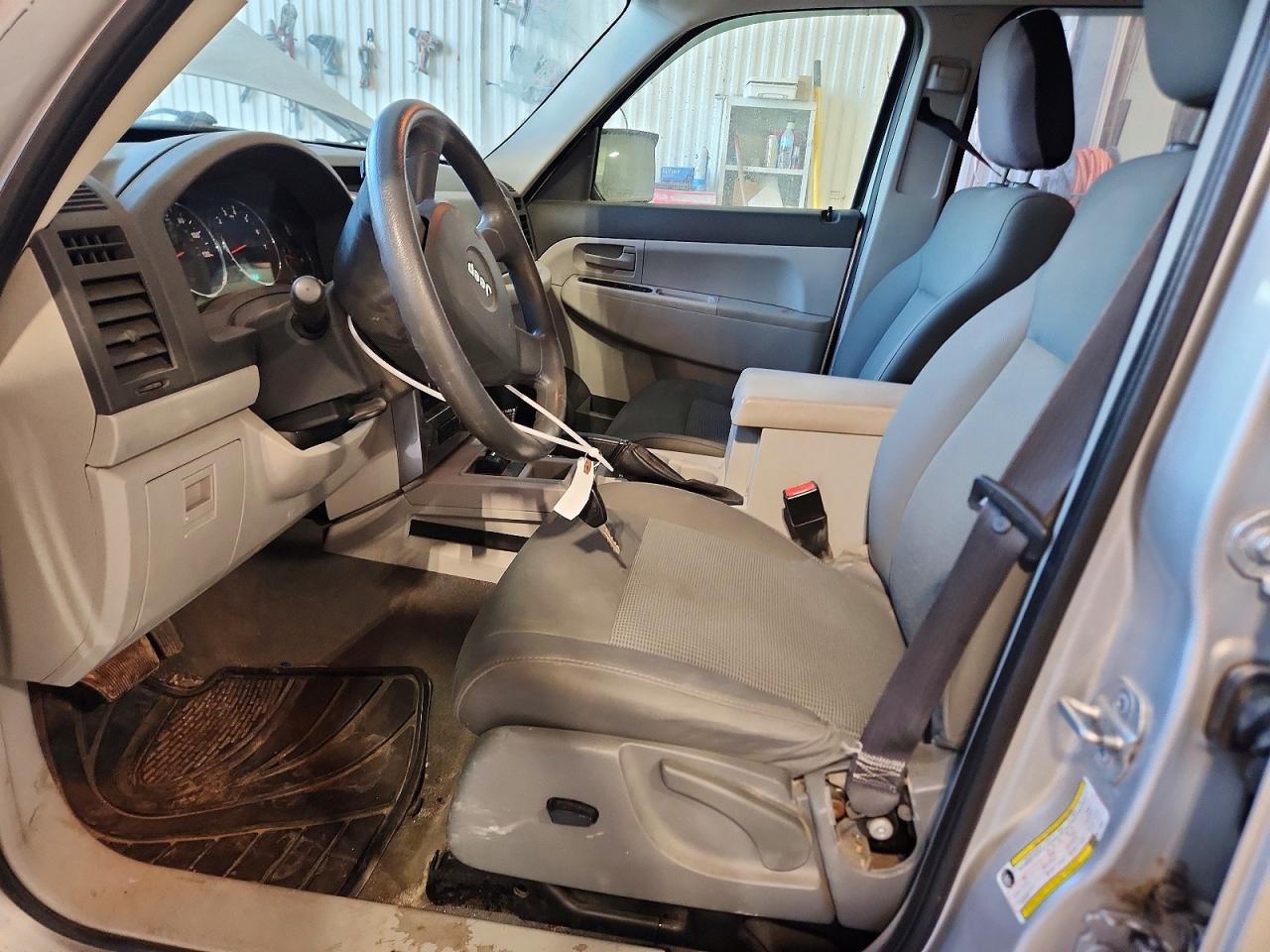 2008 Jeep Liberty Sport - Image 7