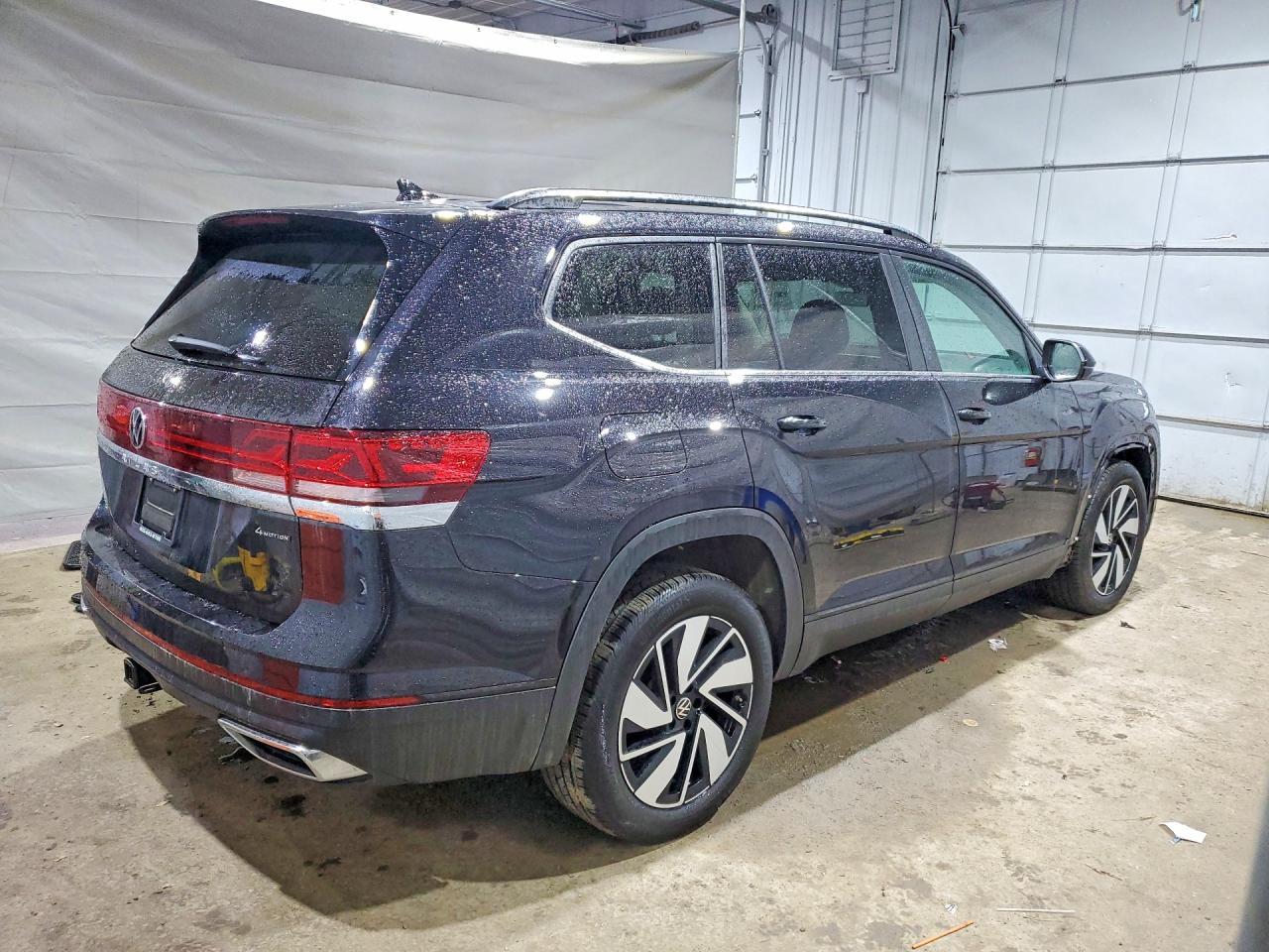 2025 Volkswagen Atlas Se - Фото 3