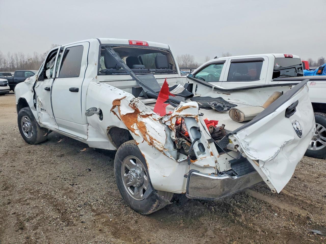 2019 Ram 2500 Tradesman - Фото 2