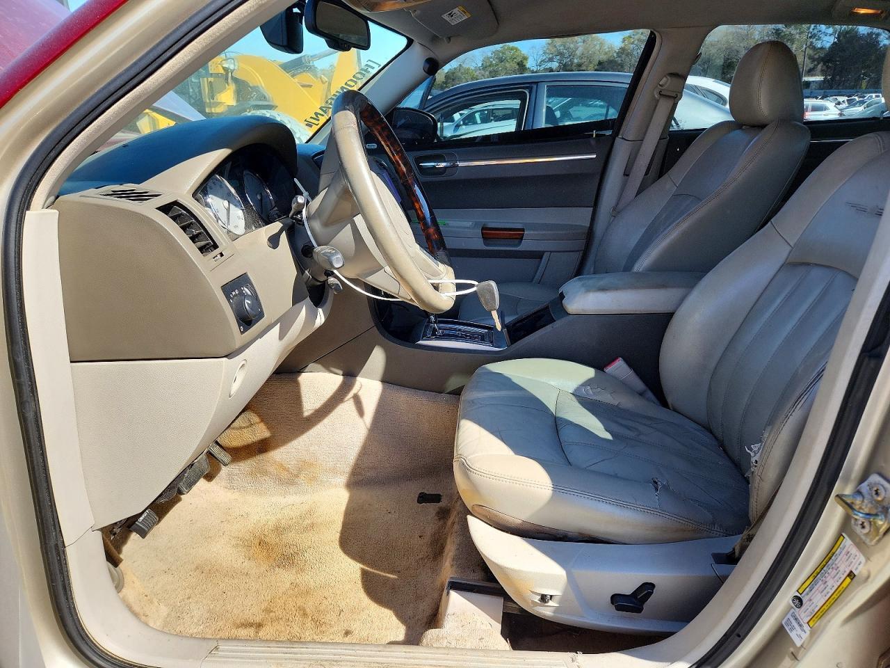 2007 Chrysler 300C - Image 7