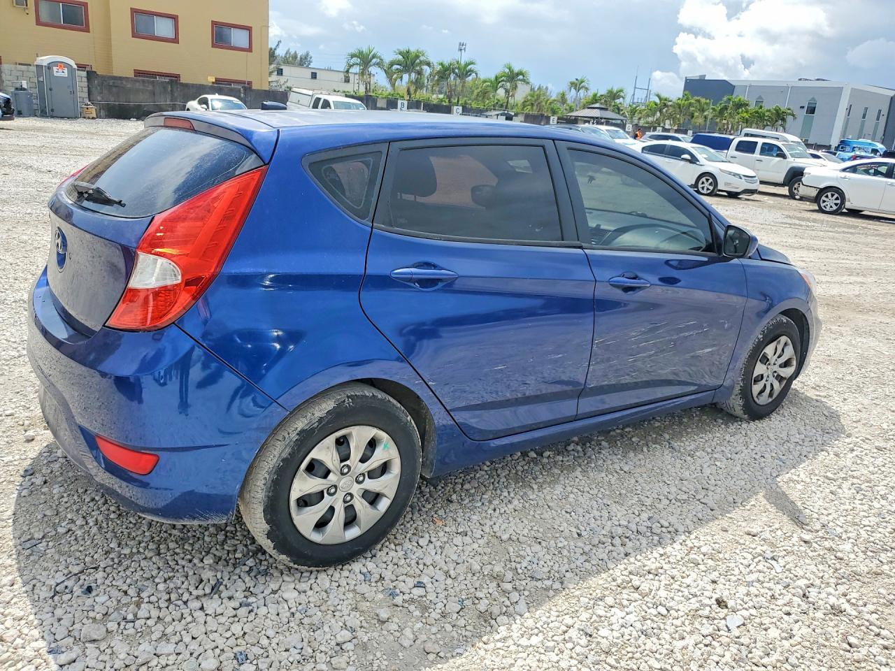 2016 Hyundai Accent Se - Image 3