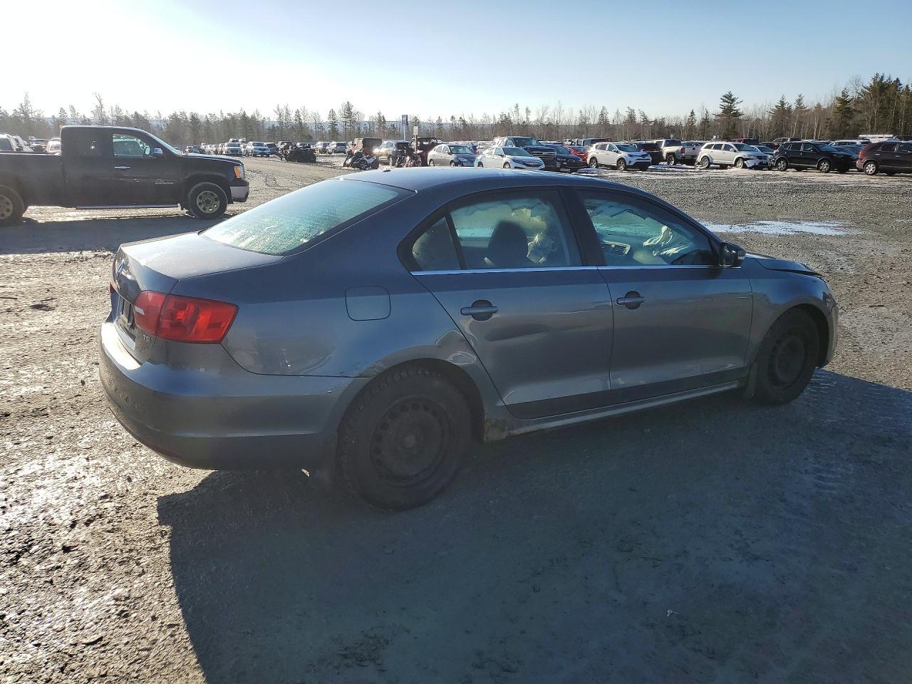 2014 Volkswagen Jetta 1.8 Tsi 4Dr - Image 3