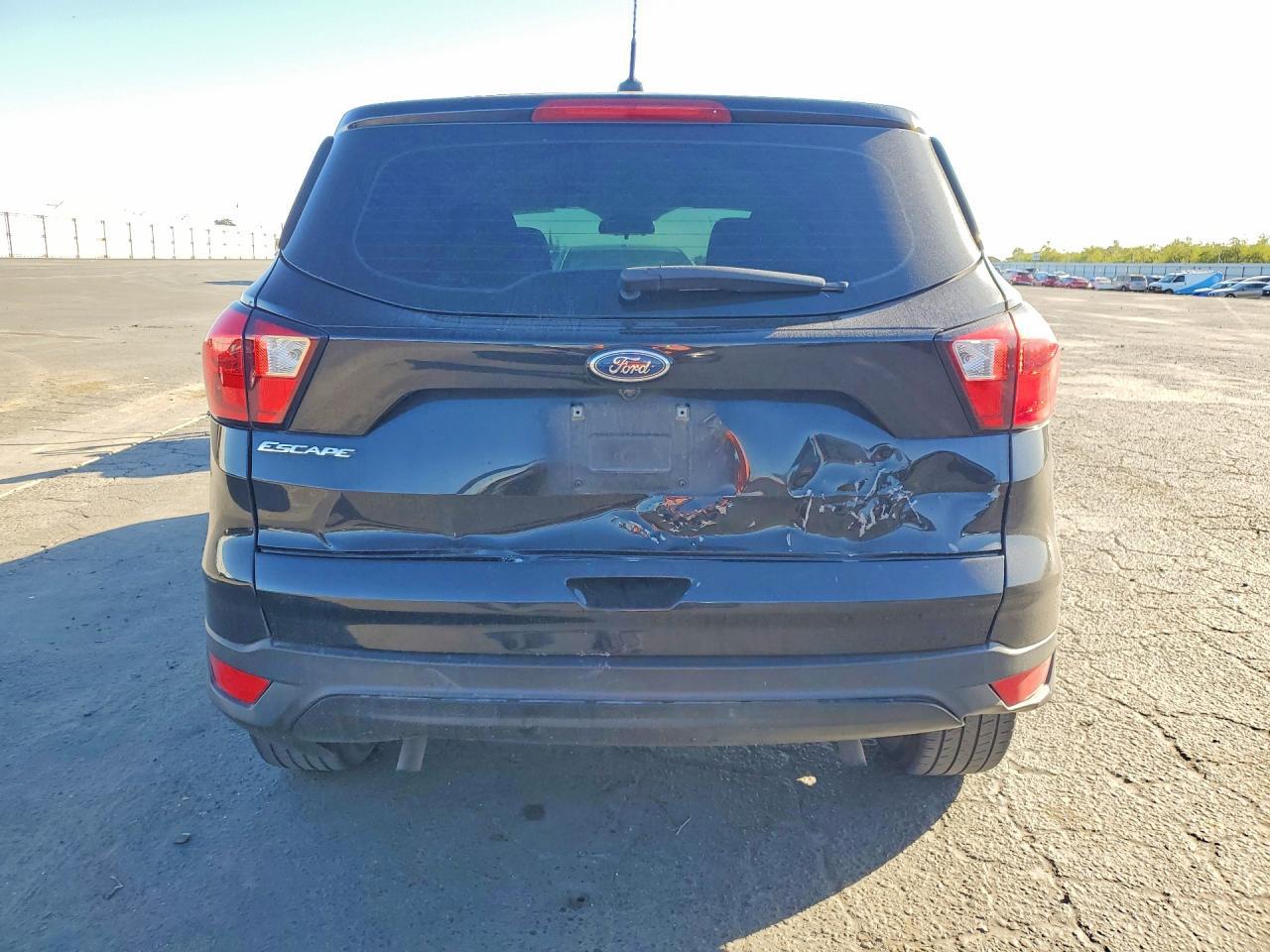 2019 Ford Escape S - Фото 6