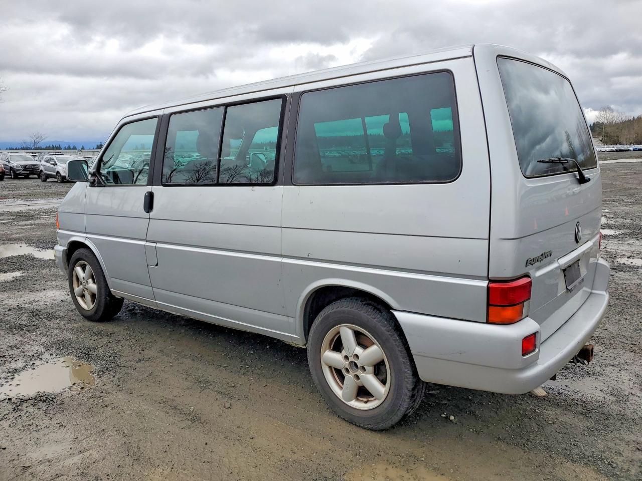 2001 Volkswagen Eurovan Mv - Image 2