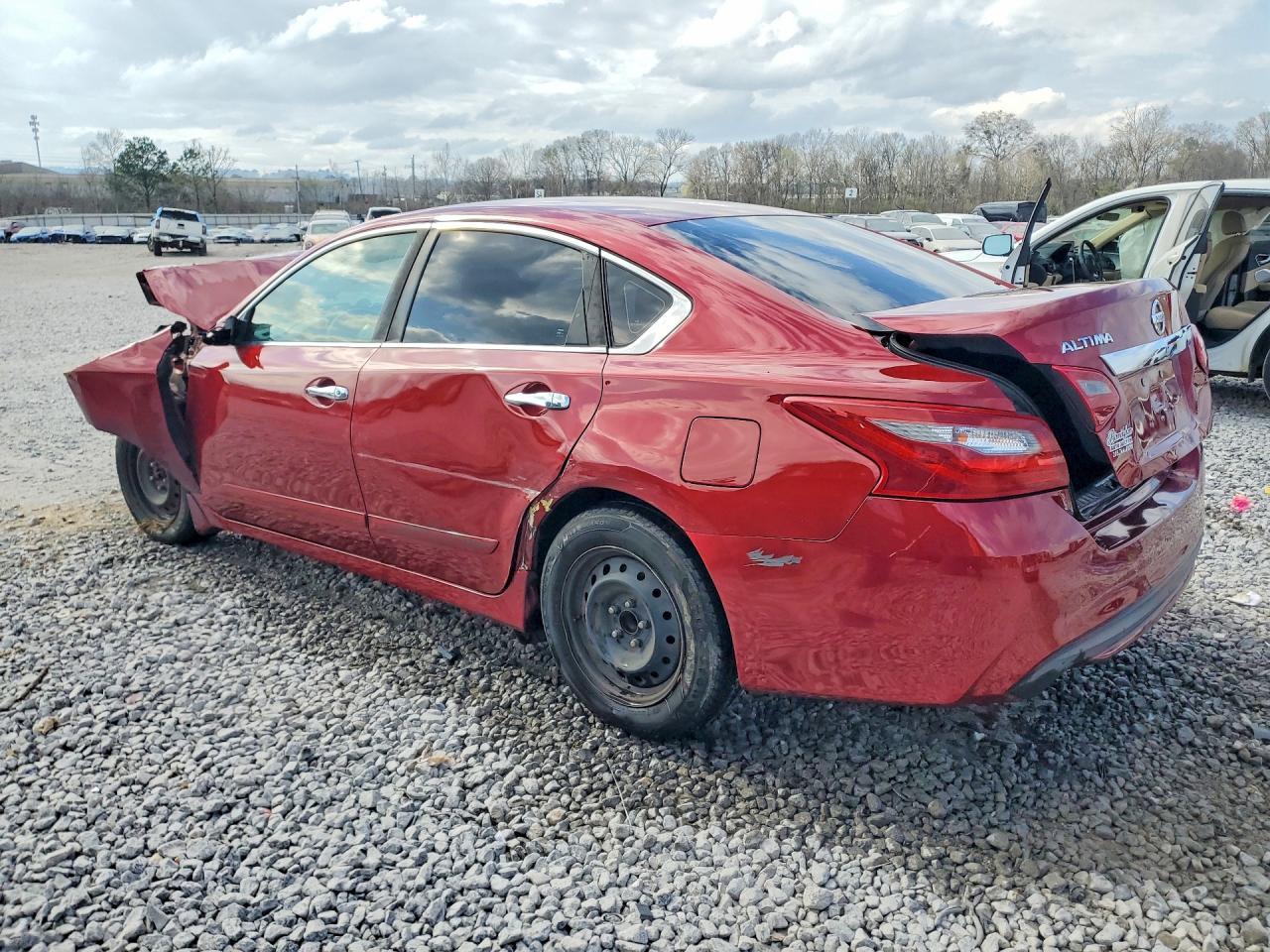 2018 Nissan Altima 2.5 S - Фото 2