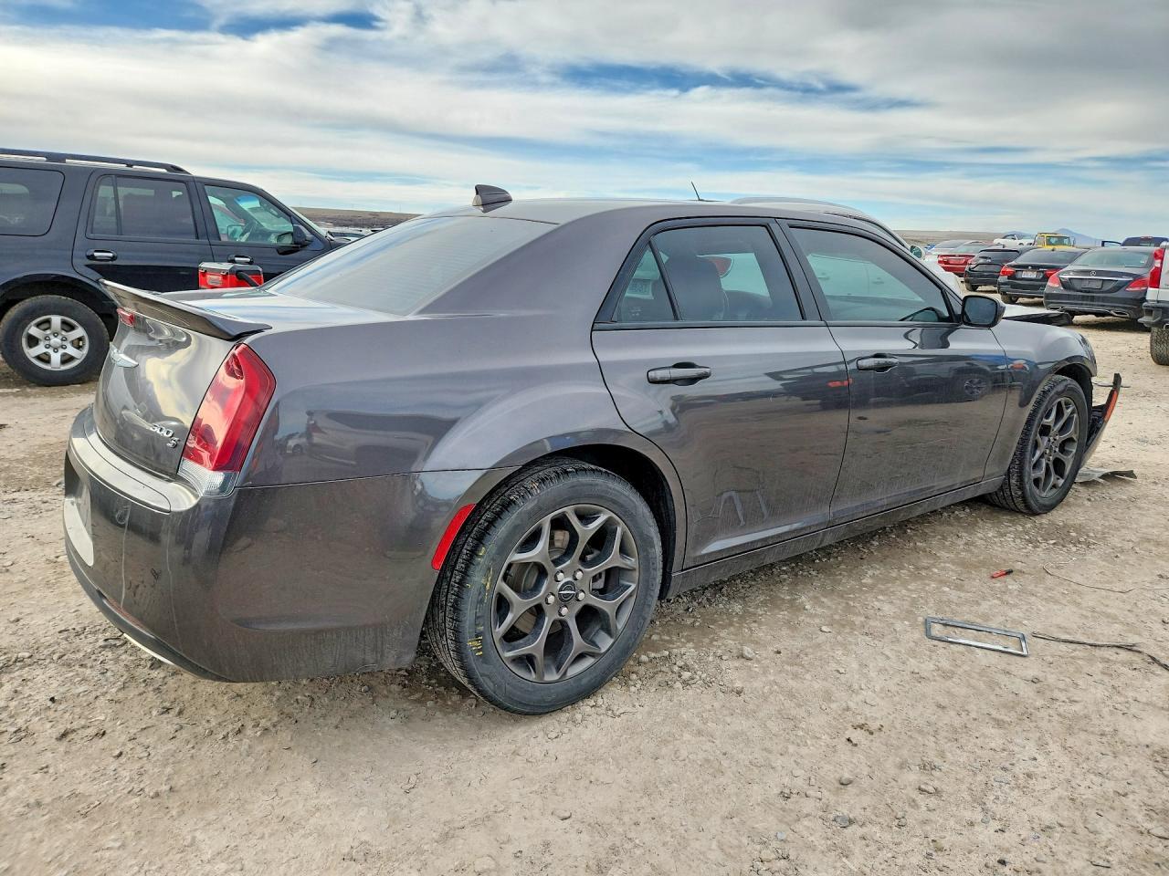 2018 Chrysler 300 S - Фото 3