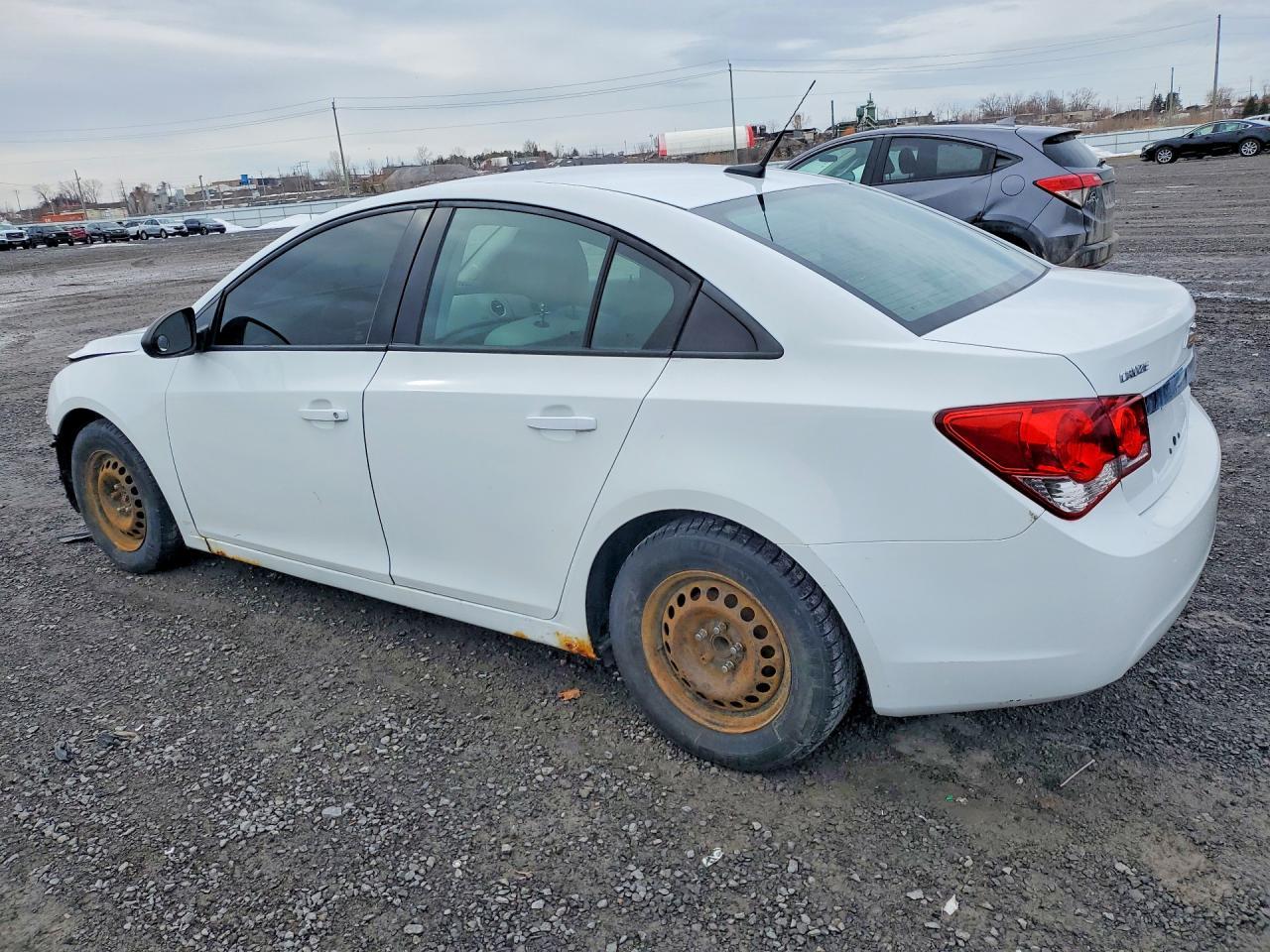 2013 Chevrolet Cruze Ls - Фото 2