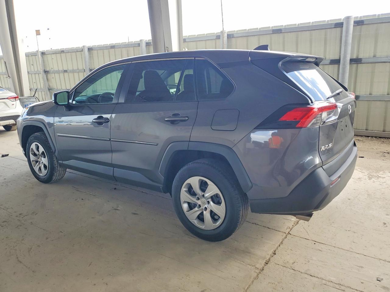 2022 Toyota Rav4 Le - Фото 2