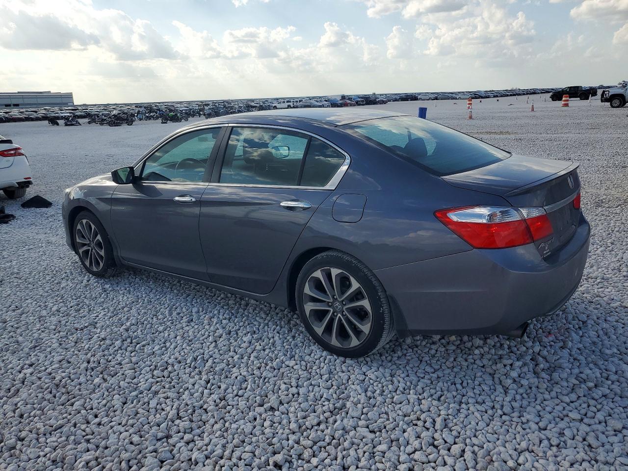 2015 Honda Accord Sport - Фото 2