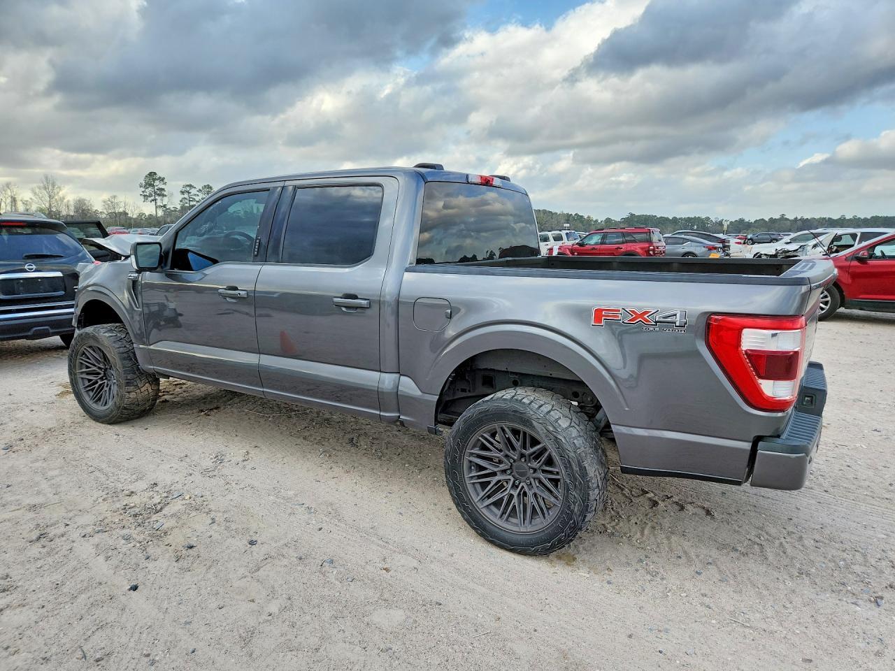2022 Ford F150 Supercrew - Фото 2