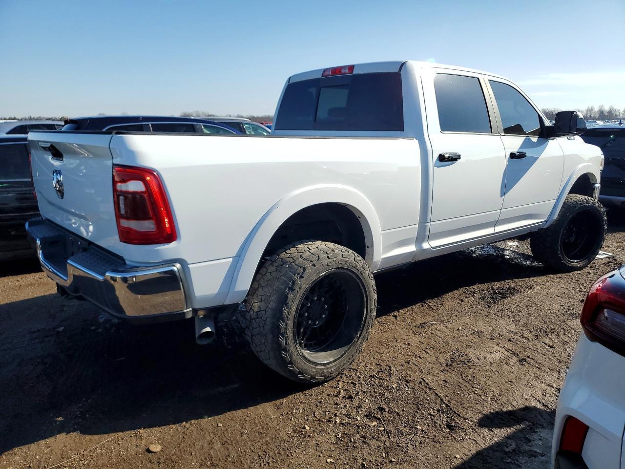 2021 Ram 2500 Laramie - Фото 3