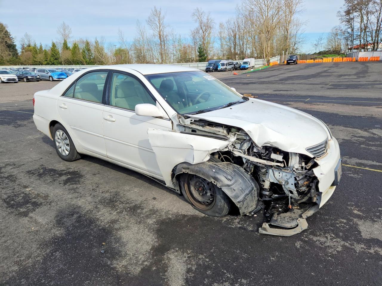 2005 Toyota Camry Le - Image 4