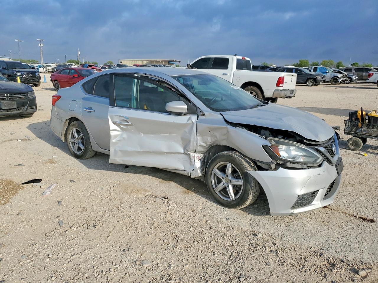 2017 Nissan Sentra S - Фото 4