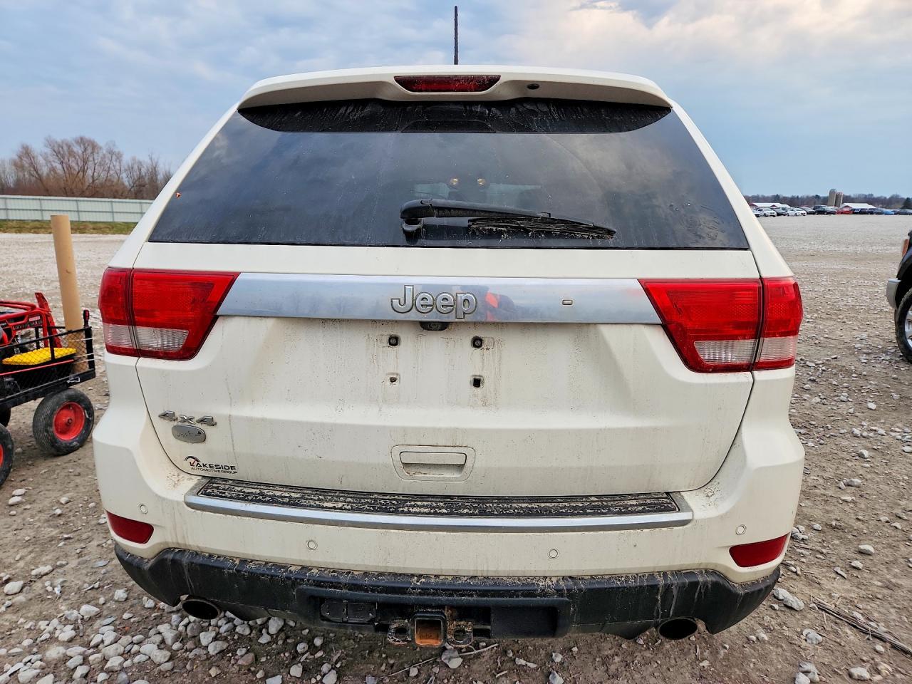 2012 Jeep Grand Cherokee Overland - Image 6
