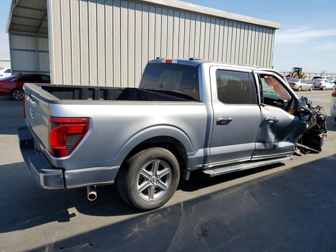 2025 Ford F150 Xlt - Image 3