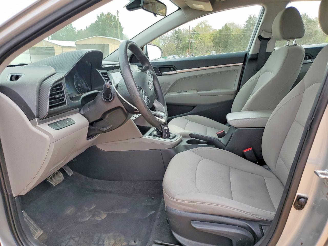 2020 Hyundai Elantra Se - Фото 7
