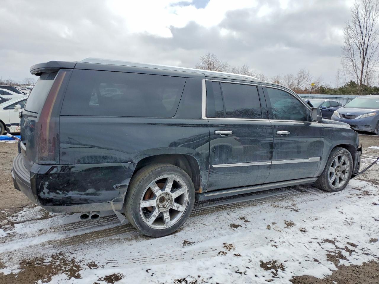 2016 Cadillac Escalade Esv Platinum - Image 3