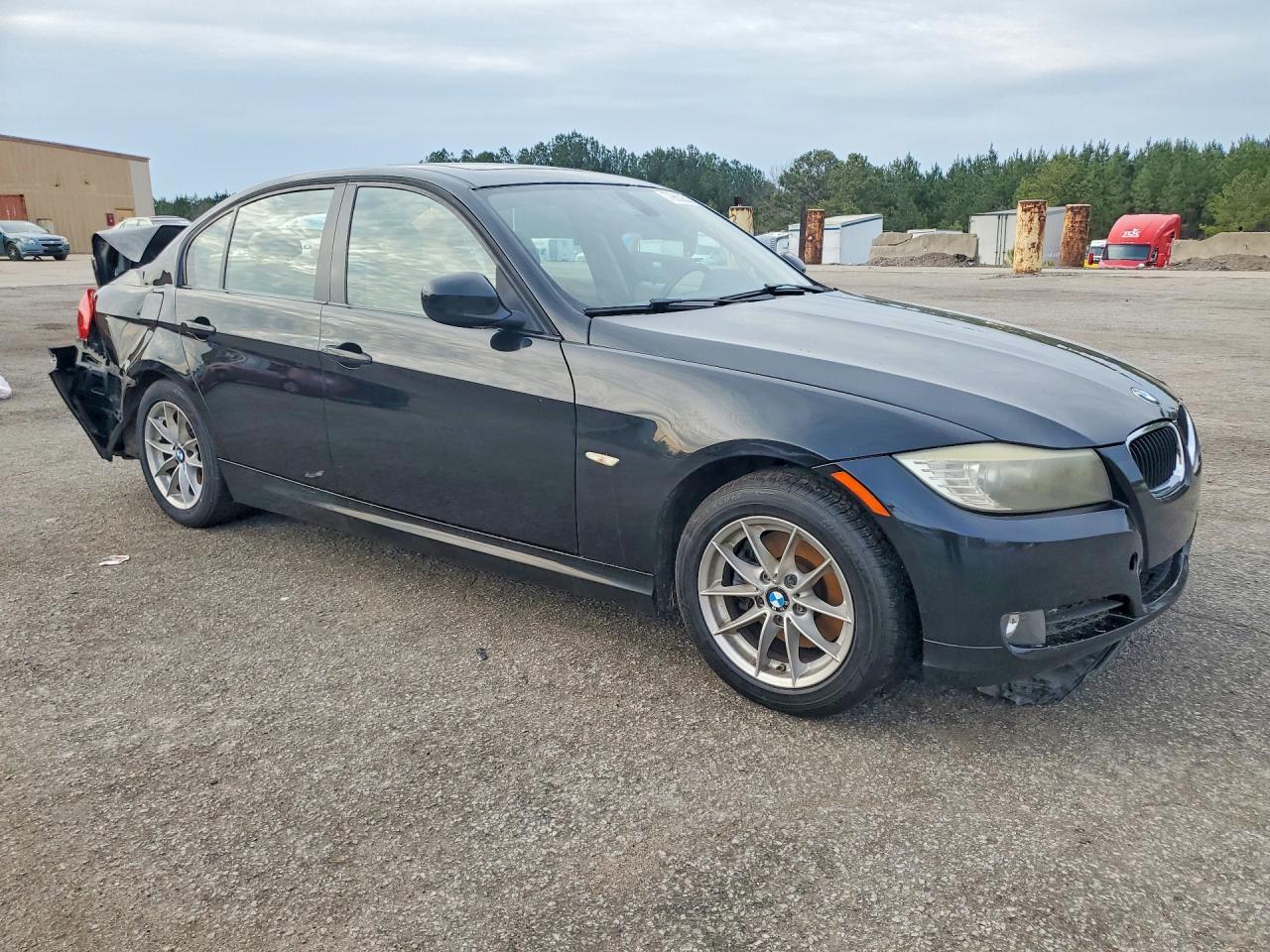 2010 BMW 328 I - Image 4
