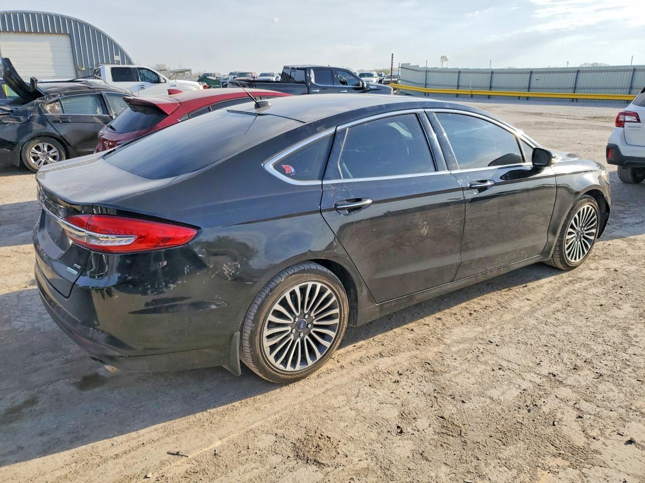 2017 Ford Fusion Se - Фото 3