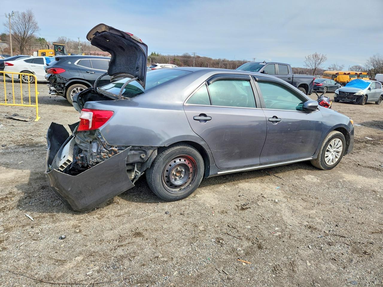 2014 Toyota Camry Hybrid Le - Фото 3
