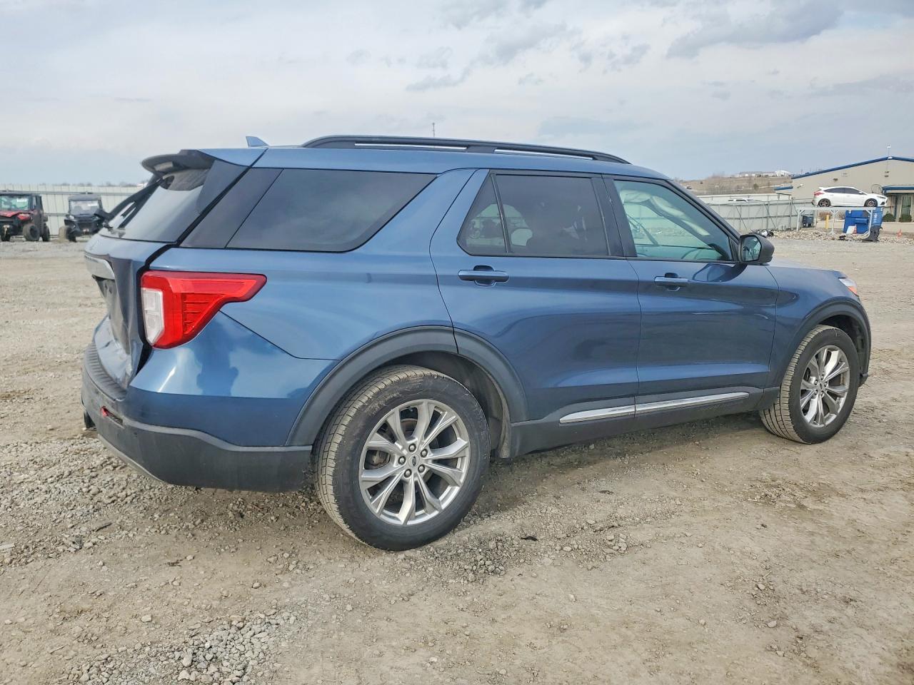 2020 Ford Explorer Xlt - Фото 3