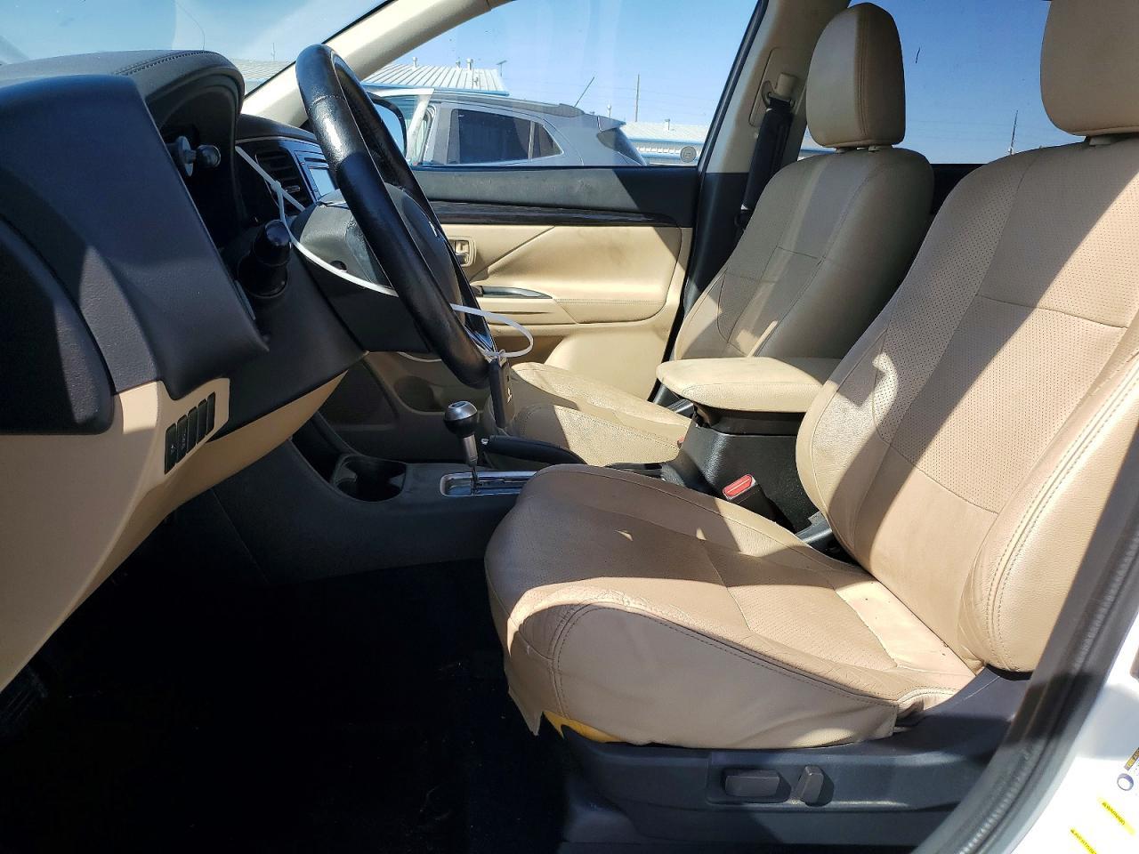 2016 Mitsubishi Outlander Se - Image 7