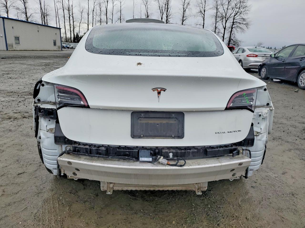 2020 Tesla Model 3 - Фото 6