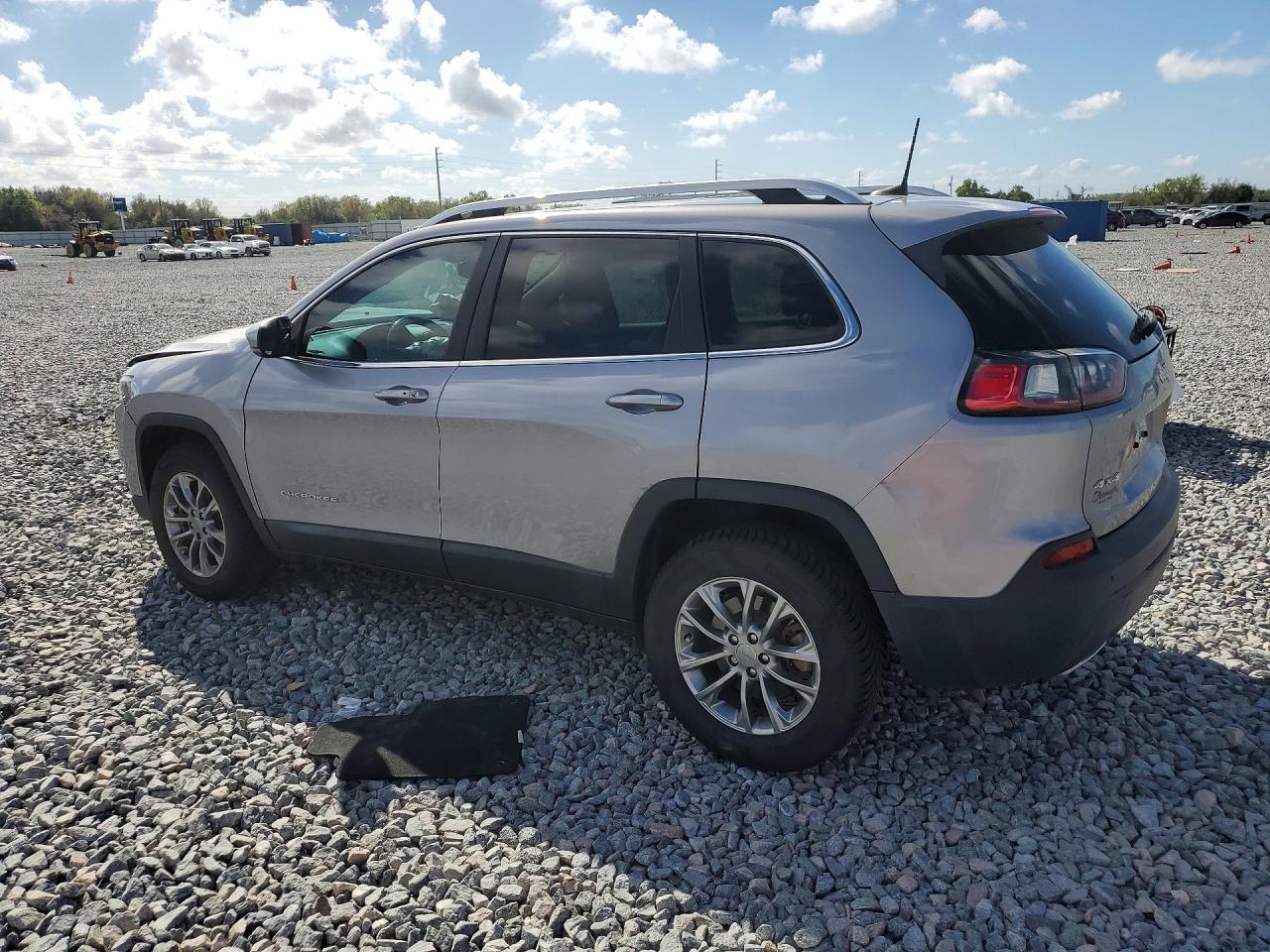 2020 Jeep Cherokee Latitude Plus - Фото 2