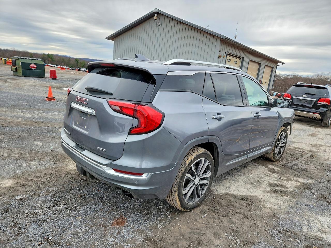 2019 GMC Terrain Denali - Image 3