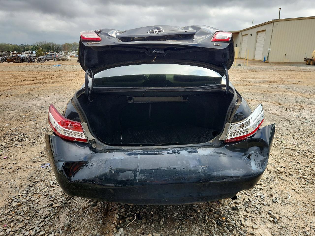 2011 Toyota Camry Le - Фото 6