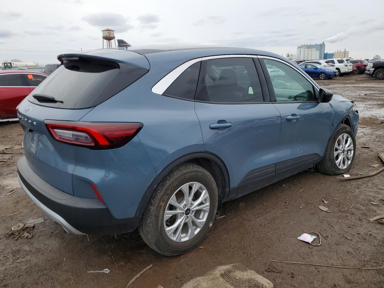 2023 Ford Escape Active - Image 3