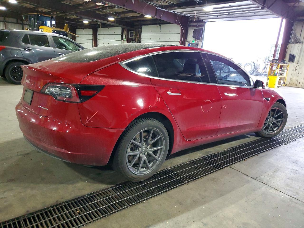 2020 Tesla Model 3 - Image 3