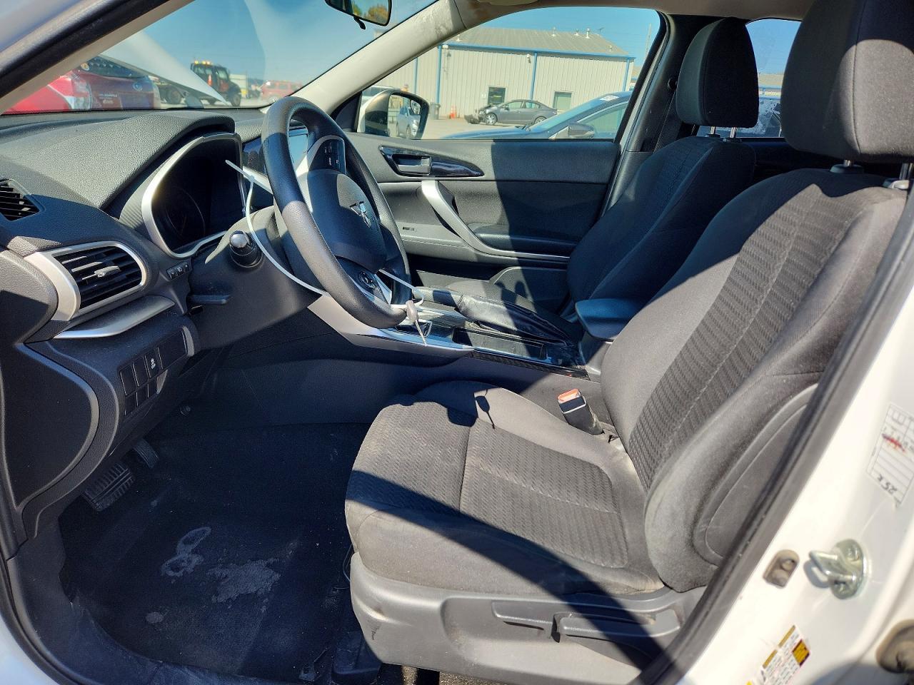 2019 Mitsubishi Eclipse Cross Es - Image 7