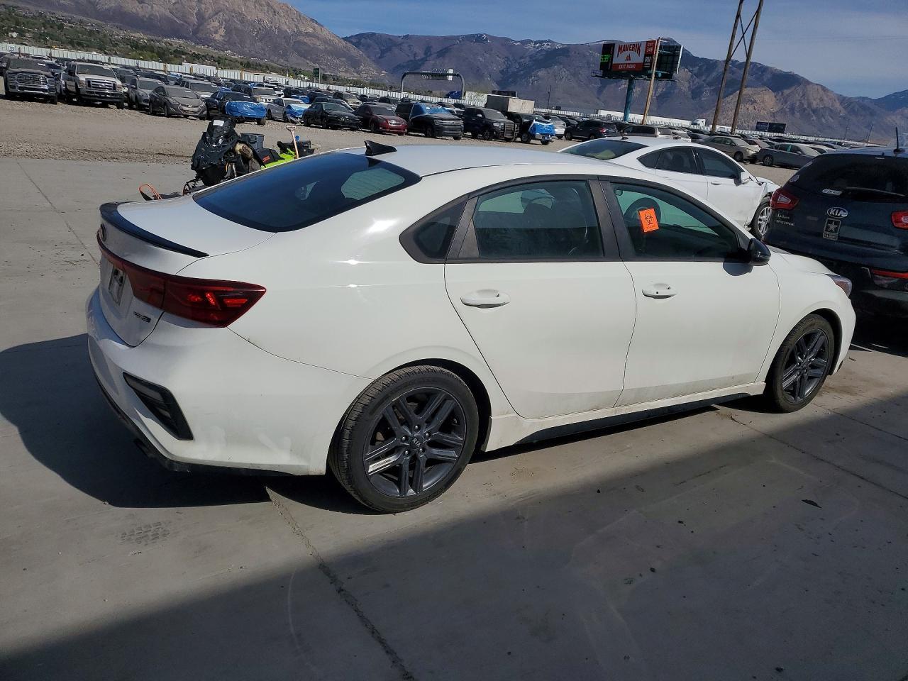 2021 Kia Forte Gt-Line - Фото 3