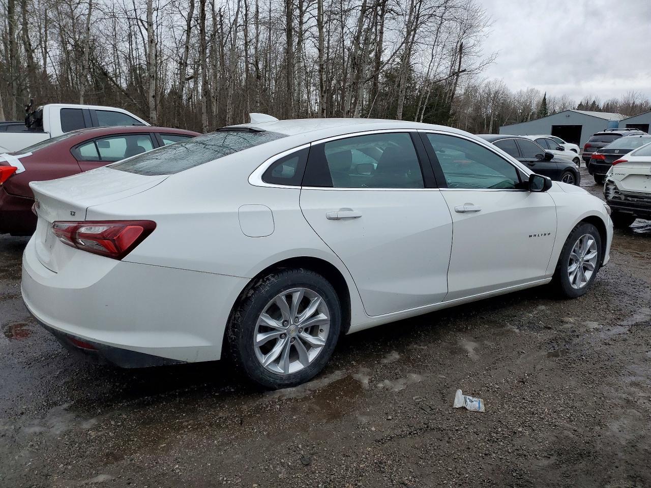 2022 Chevrolet Malibu Lt - Фото 3