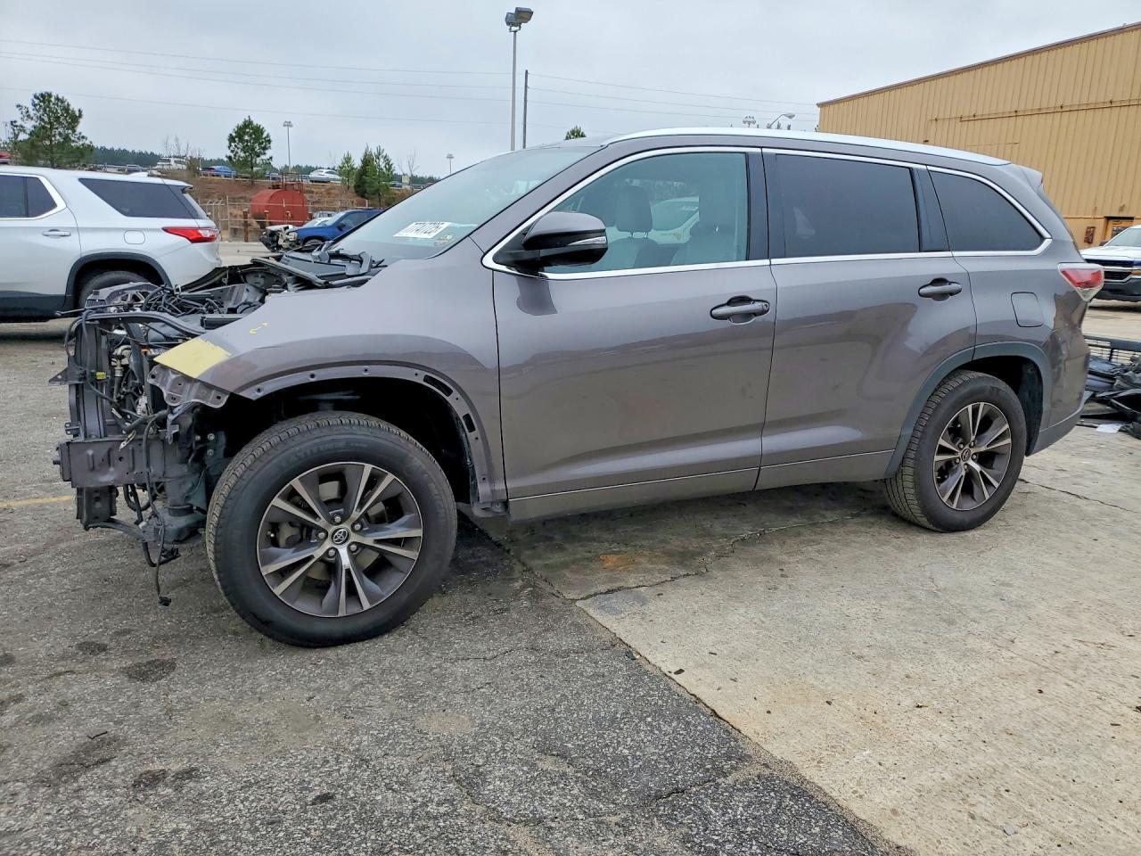 2016 Toyota Highlander Xle