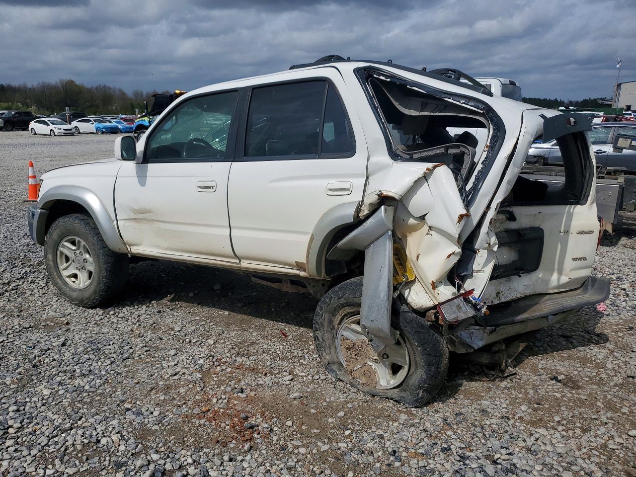 2001 Toyota 4Runner - Фото 2