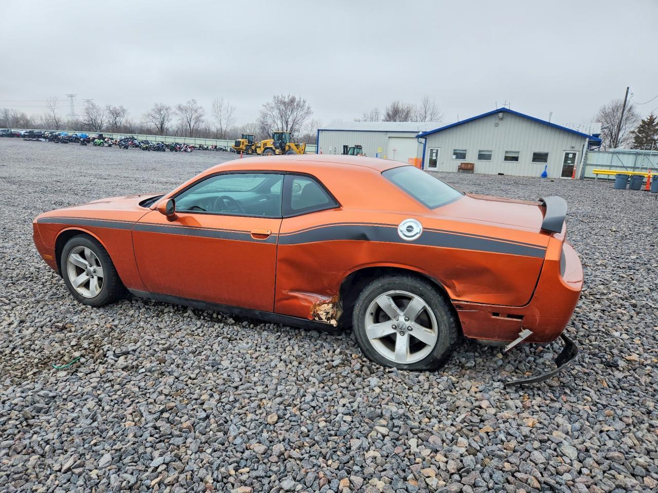 2011 Dodge Challenger - Фото 2