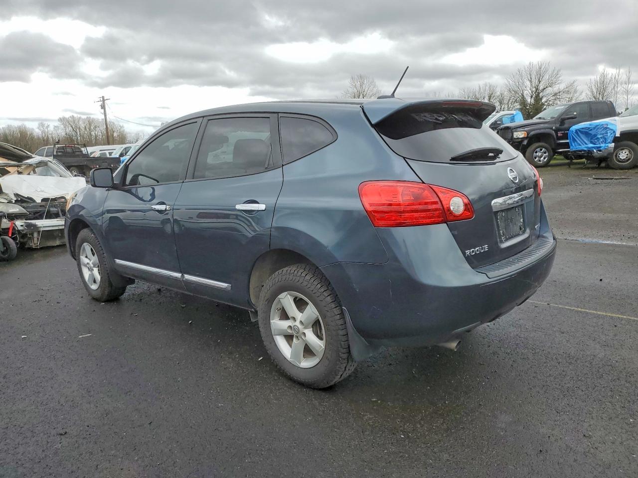 2013 Nissan Rogue S - Фото 2