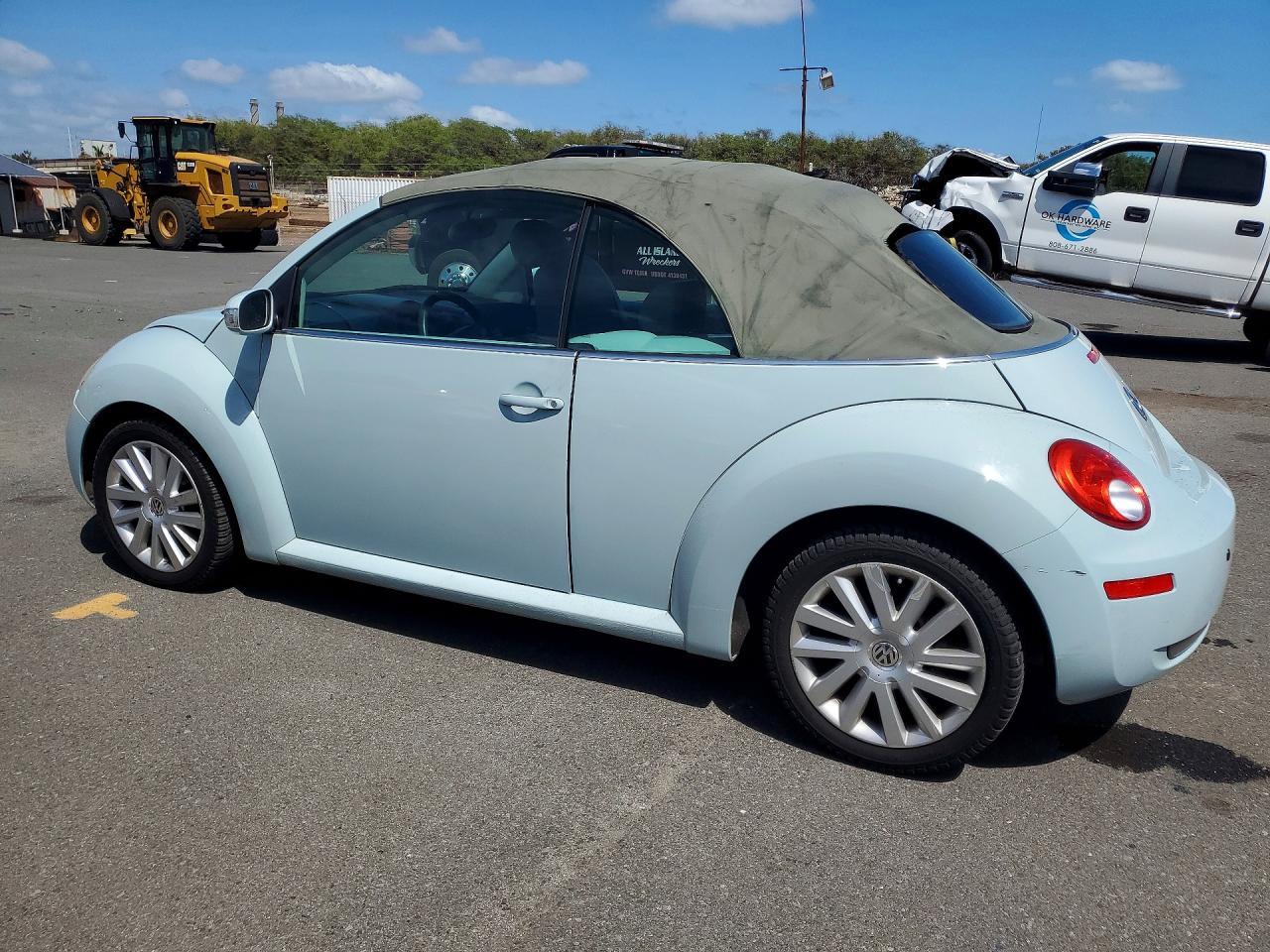 2006 Volkswagen New Beetle Convertible - Image 2