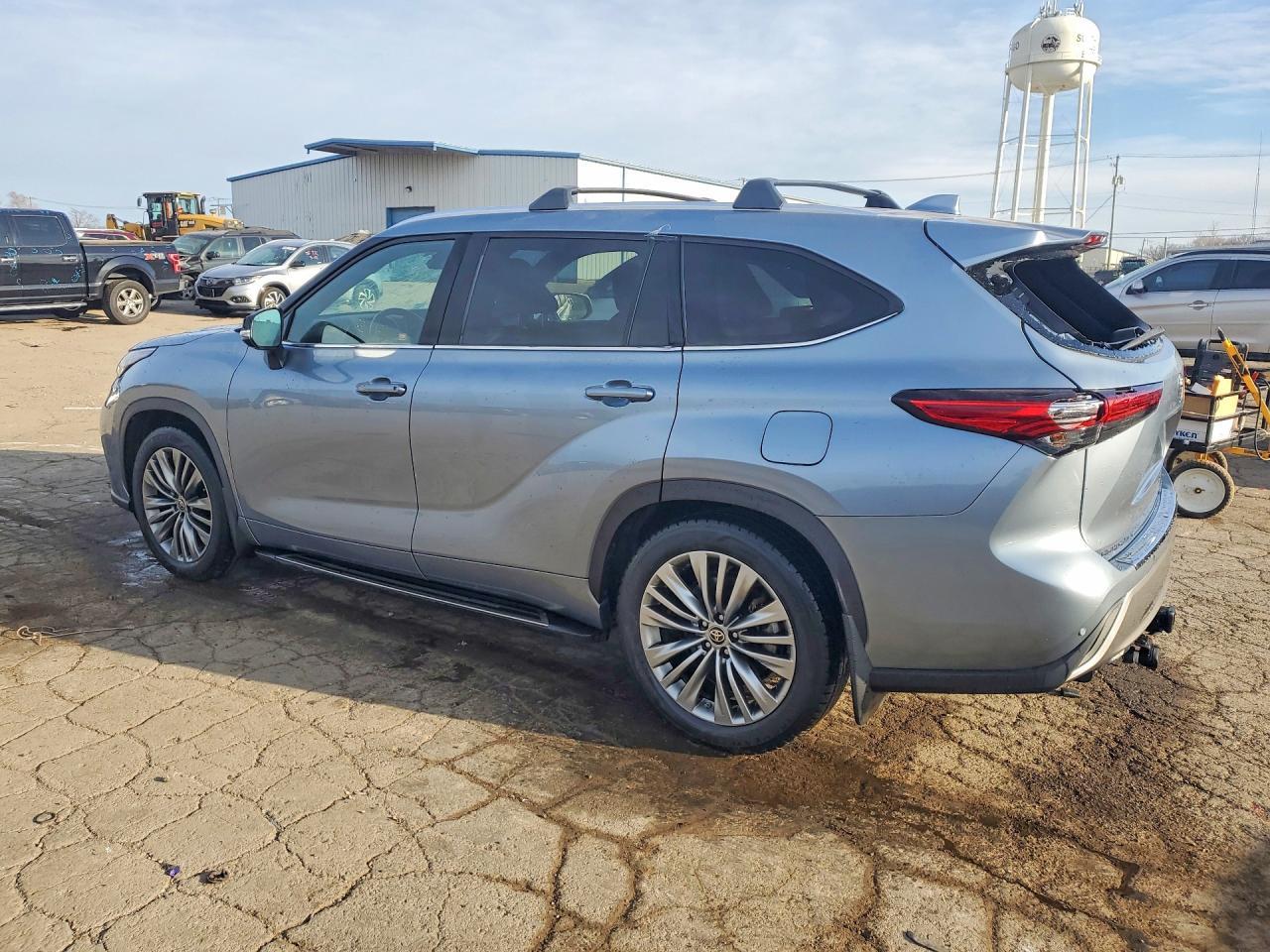 2020 Toyota Highlander Platinum - Фото 2
