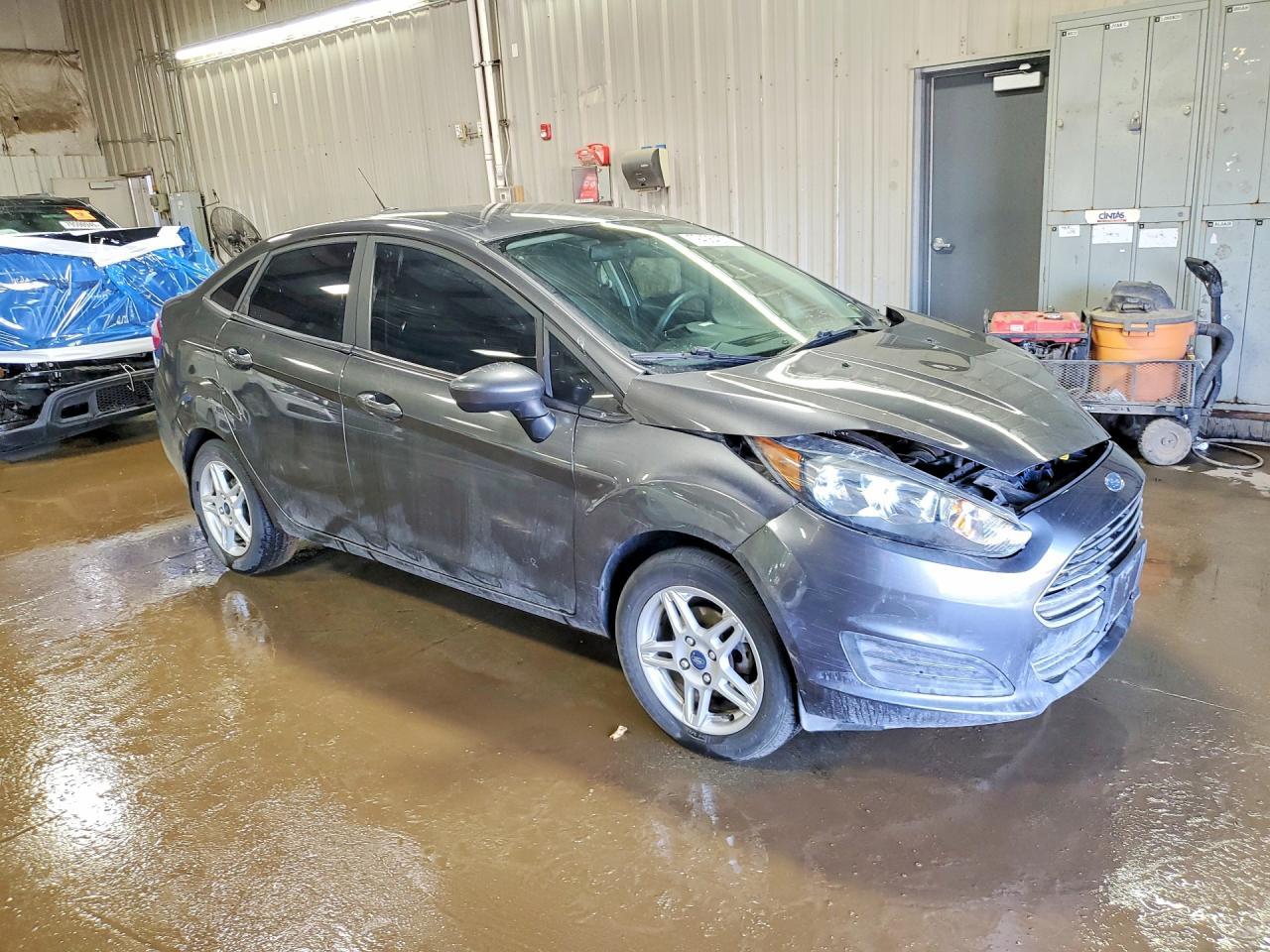 2019 Ford Fiesta Se - Фото 4