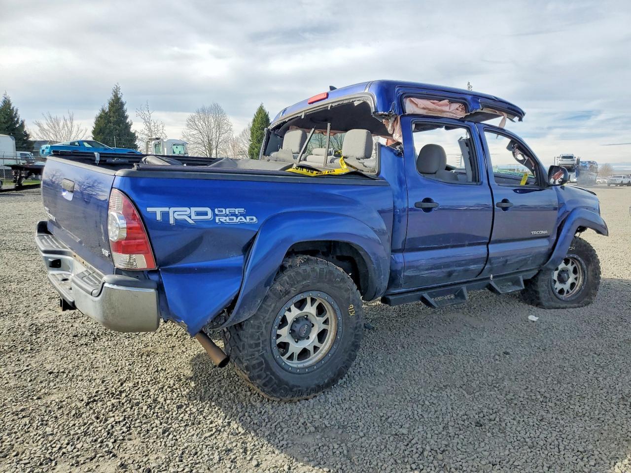 2015 Toyota Tacoma V6 - Фото 3