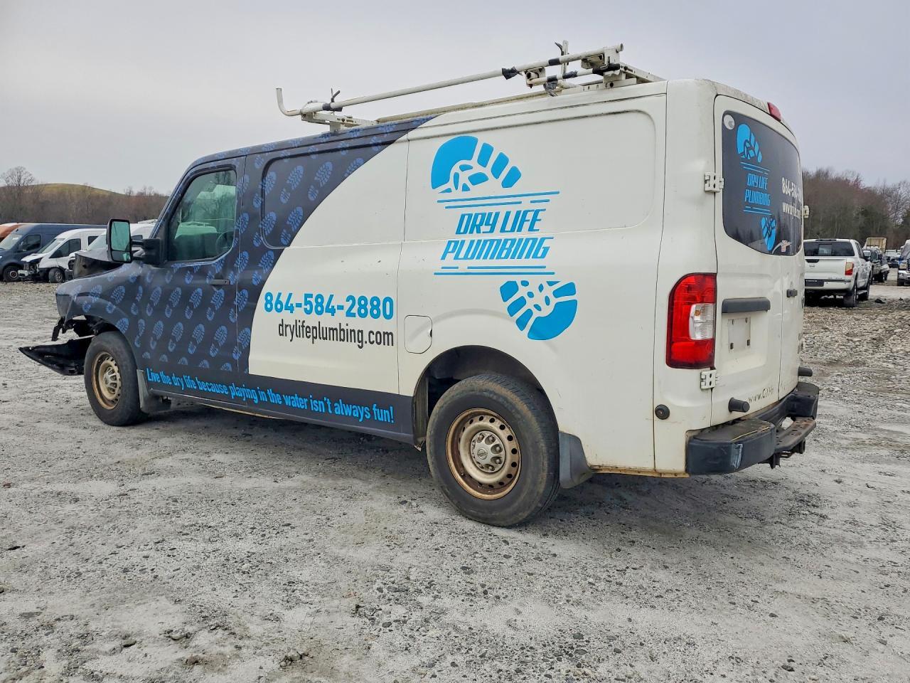 2016 Nissan Nv 2500 Utility / Service Van - Image 2