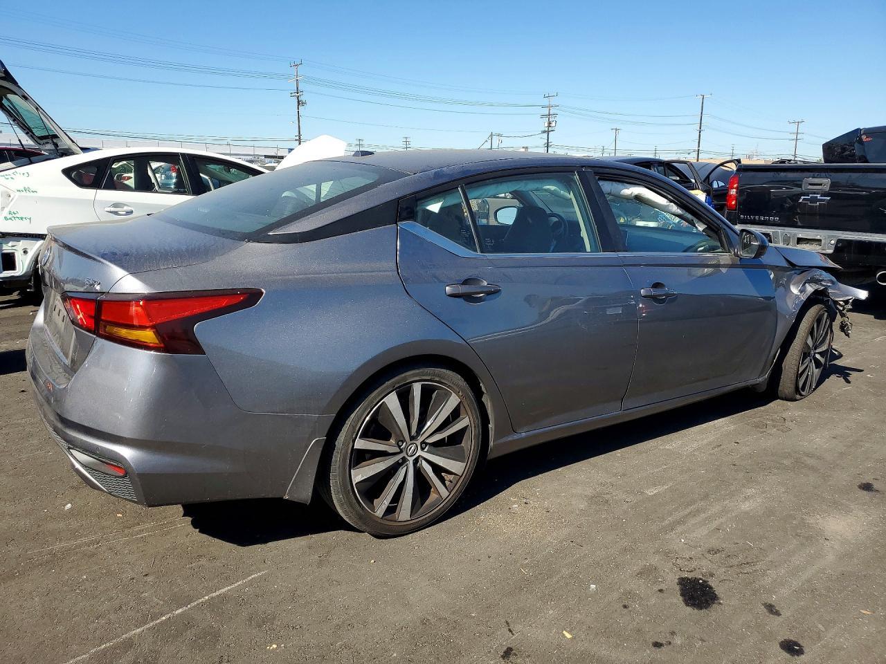 2022 Nissan Altima 2.5 Sr - Фото 3