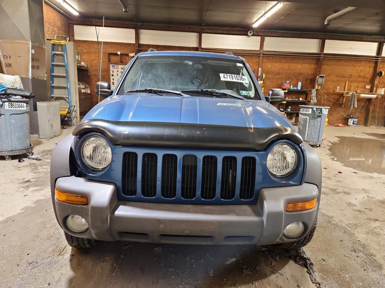 2004 Jeep Liberty Sport - Фото 5