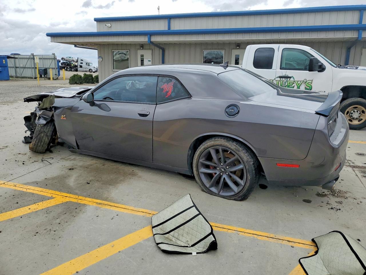 2019 Dodge Challenger R - Фото 2