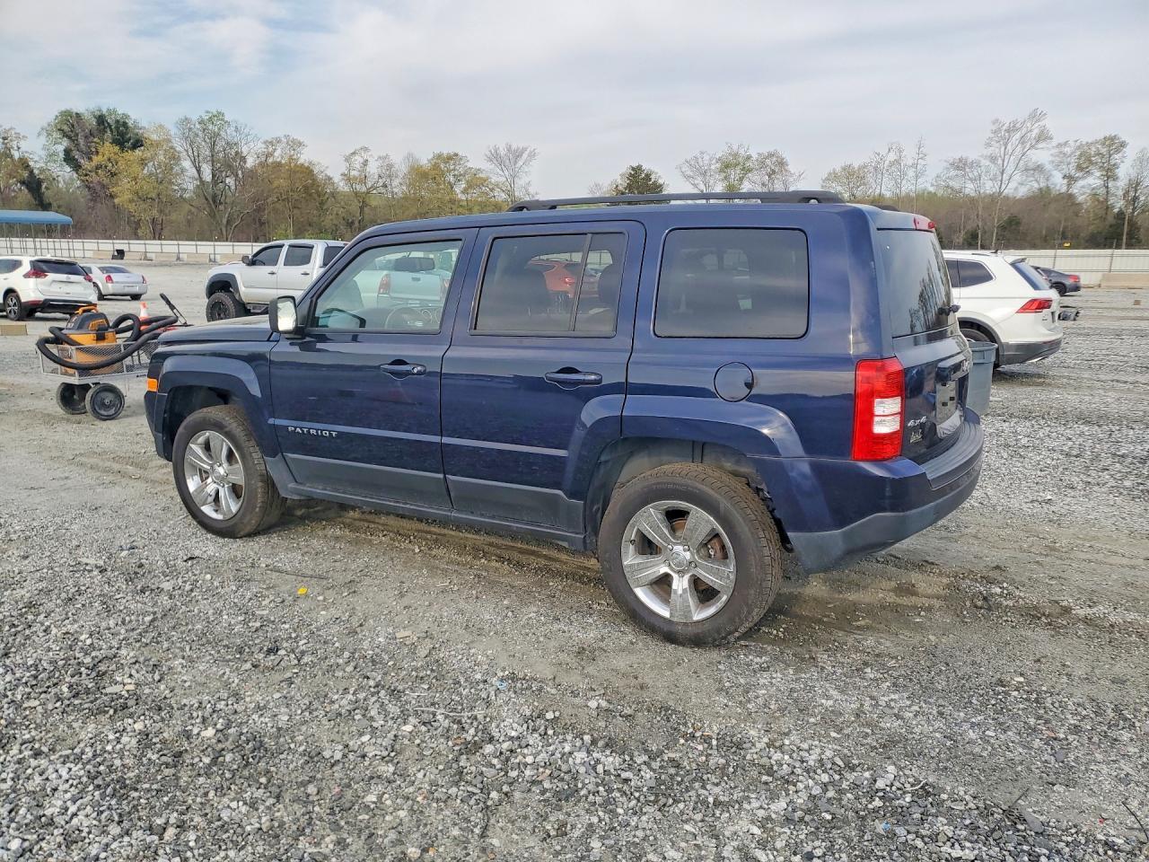2016 Jeep Patriot Latitude - Фото 2