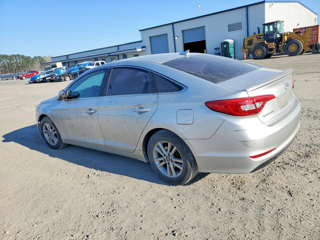 2017 Hyundai Sonata Base - Фото 2