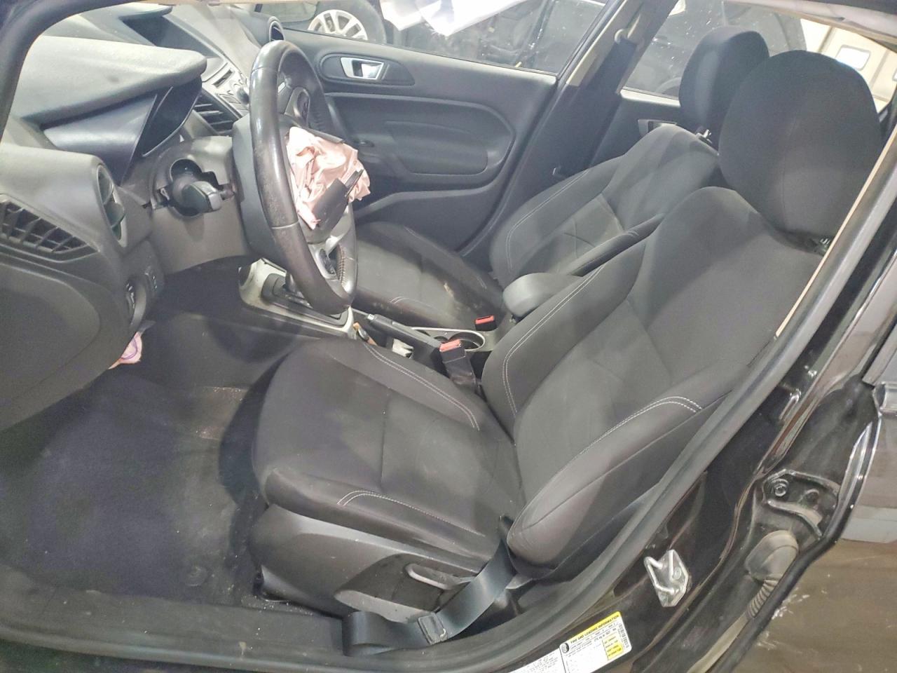 2015 Ford Fiesta Se - Image 7